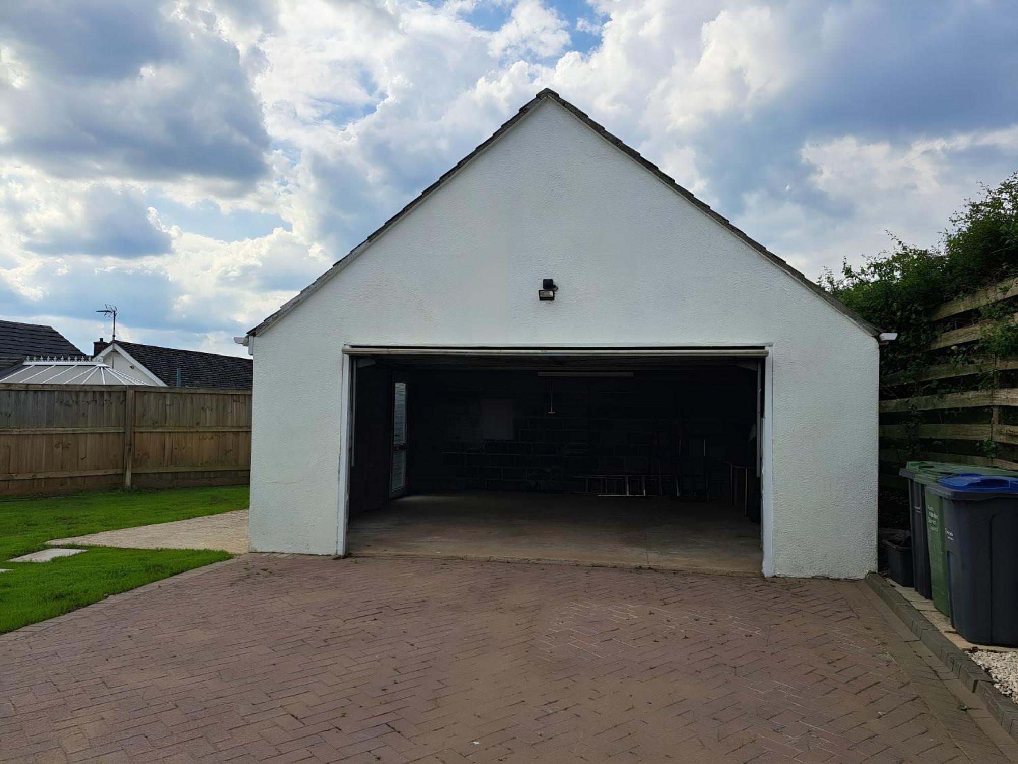 Beautiful 5 Bedroom Bungalow, Sleeps 7, In Calne Kültér fotó